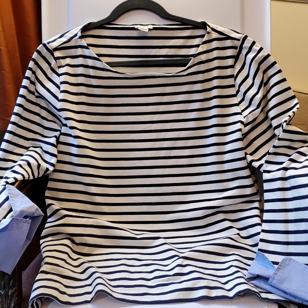 Crew neck cotton blouse